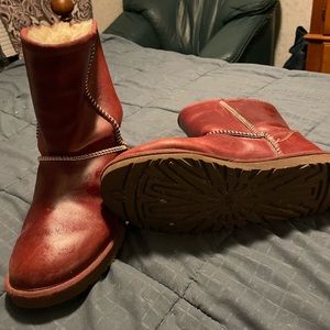 Size 8 uggs leather boots